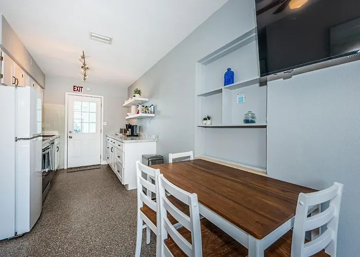 Ocean Breeze Duplex A *