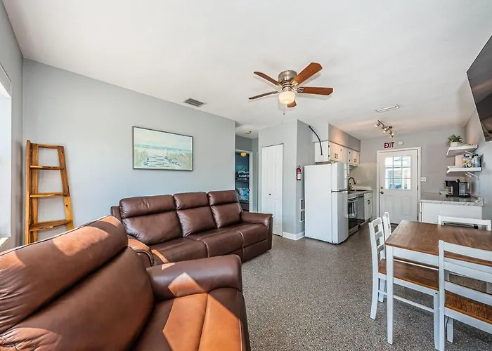 Ocean Breeze Duplex A * Clearwater Beach